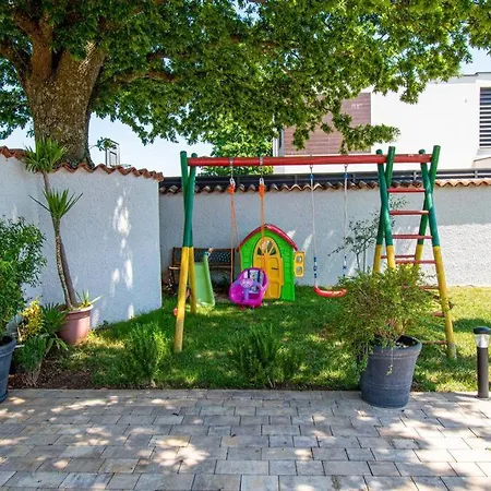 Vila Charming With Pool And Jacuzzi *