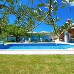 Villa Charming With Pool And Jacuzzi Pula