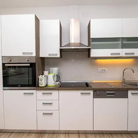 Charming With Pool And Jacuzzi Villa Pula