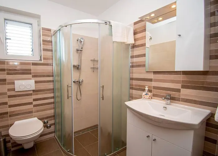 Villa Charming With Pool And Jacuzzi Pula